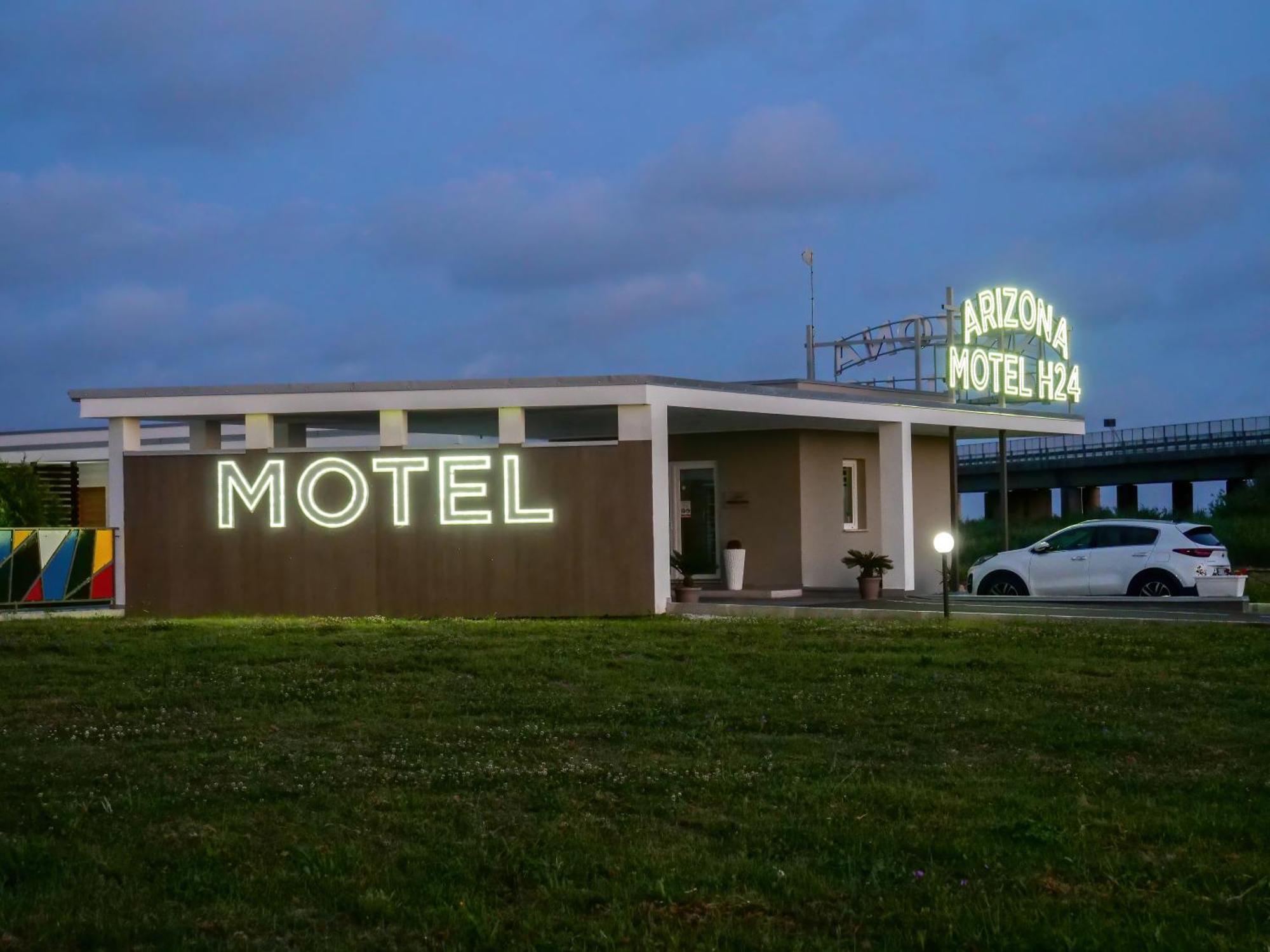 Arizona Motel Castel Volturno Ngoại thất bức ảnh